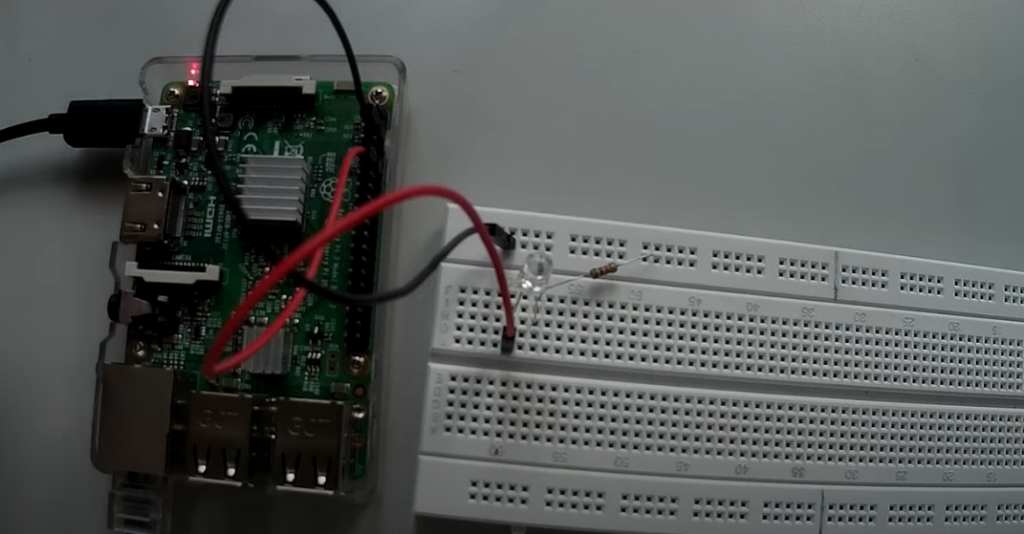 Lập trình Raspberry Pi - đèn led thông minh 
